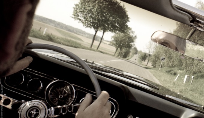 photo pré-mariage voiture mustang